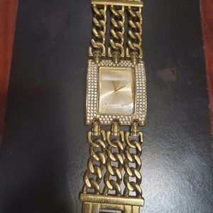 womans guess watch